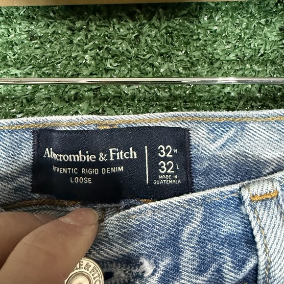 Abercrombie & Fitch Authentic Rigid Denim Loose Jeans Mens 32x32 Light Wash - Picture 6 of 12